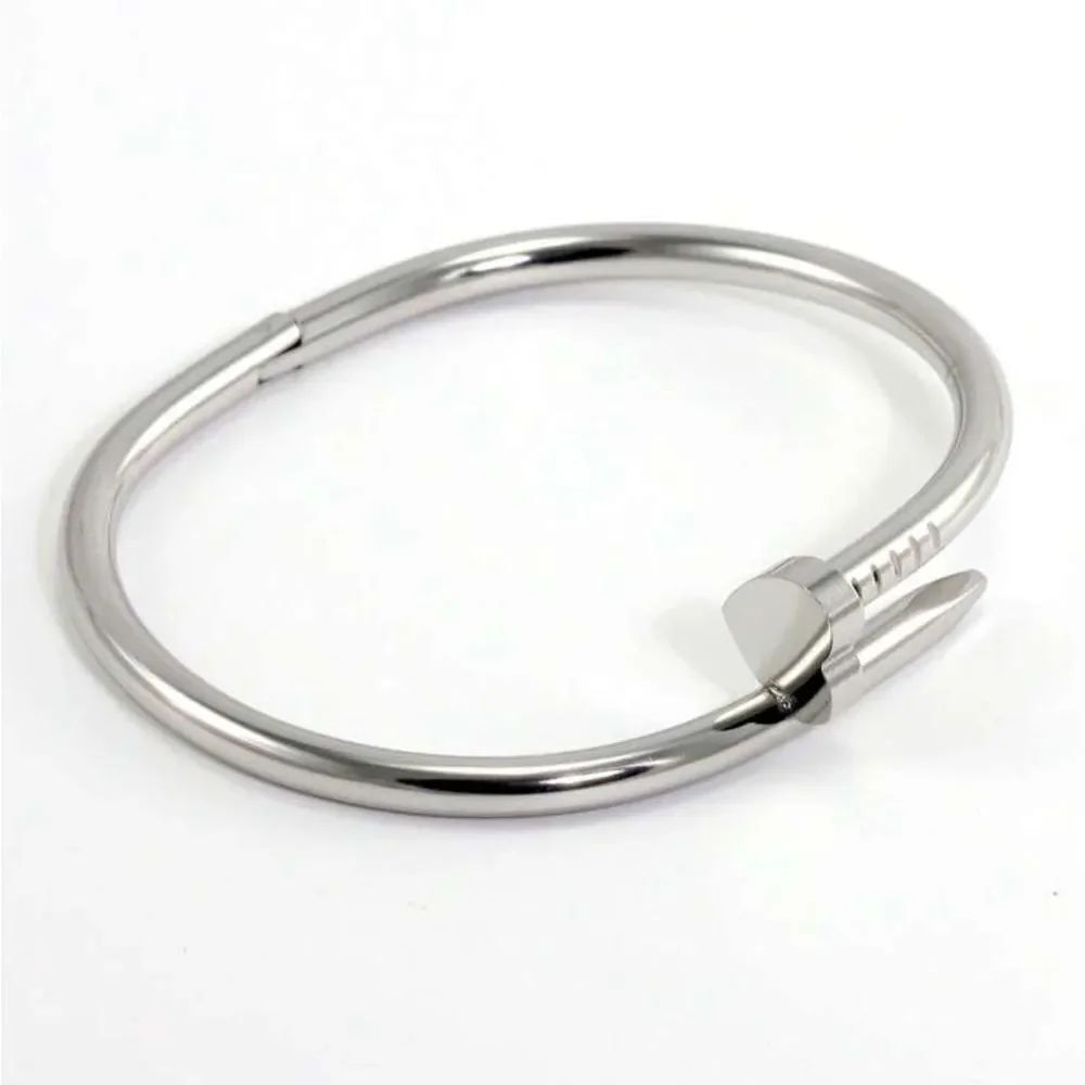 Heart Nail Bracelet #2009